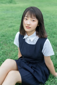美女露0的奶头无档